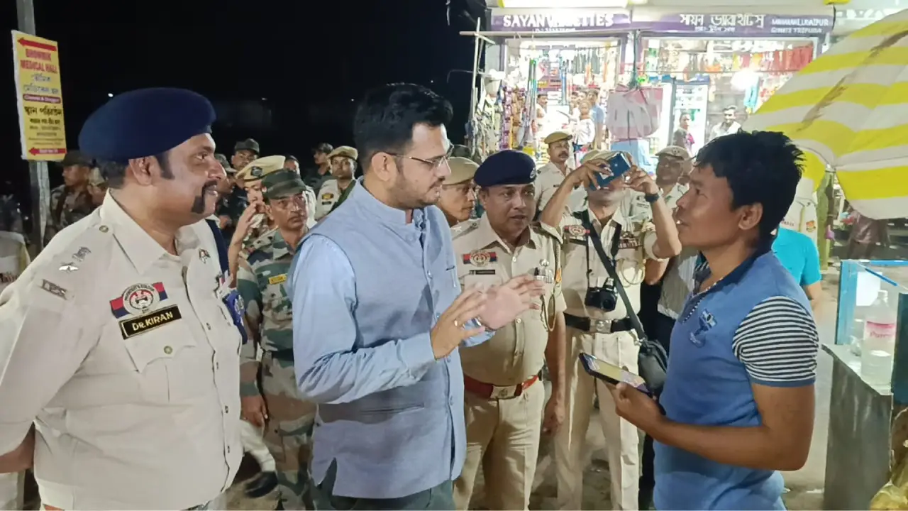 মহারানীতে নিশ্ছিদ্র নিরাপত্তা বলয়! জেলাশাসকের নির্দেশে রাজপথে বিশাল রুট মার্চ, ভোটের আগে কোন নয়া সমীকরণ?