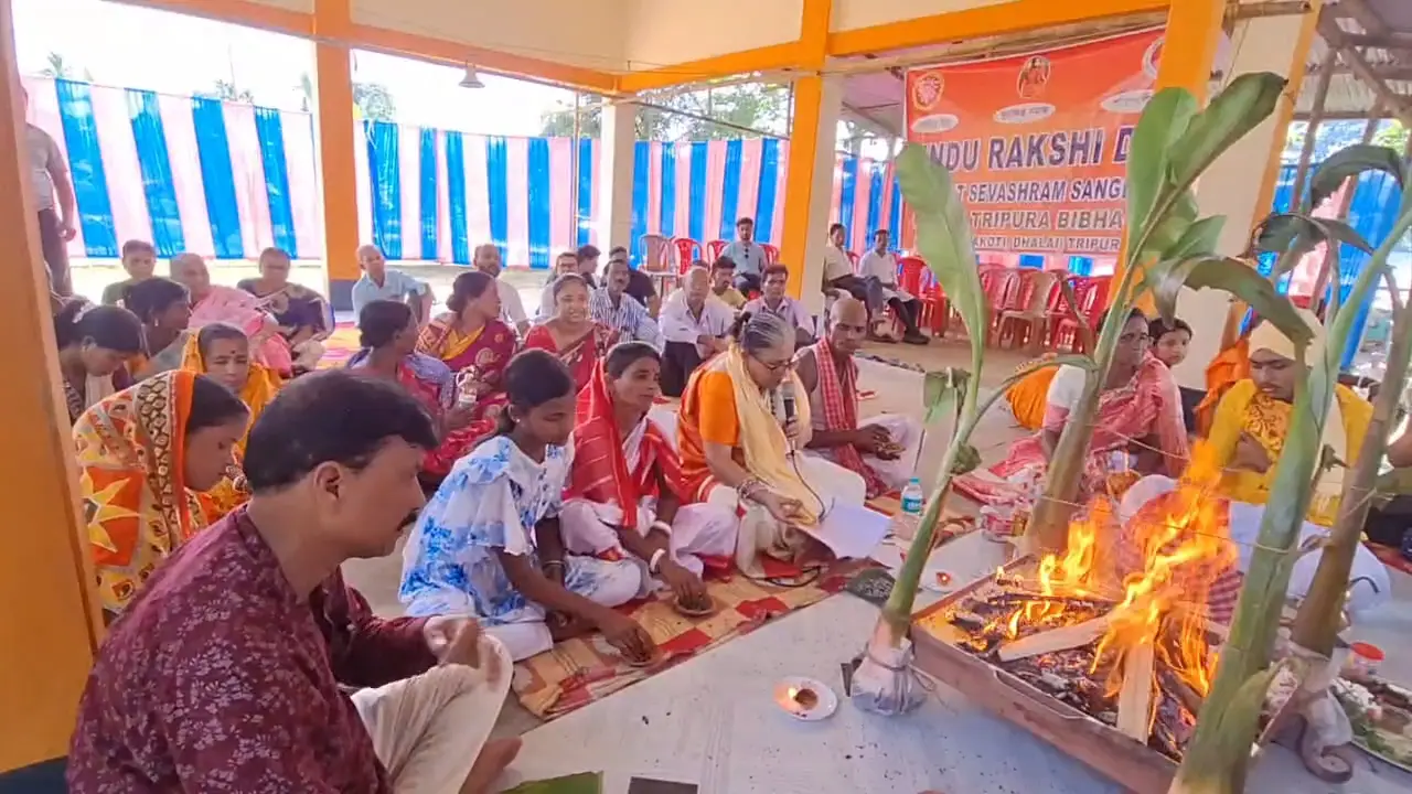 নিজ ইচ্ছায় পুনরায় হিন্দু ধর্ম গ্রহণ, চানপুর কালিমন্দিরে শুদ্ধিকরণ যজ্ঞ অনুষ্ঠিত