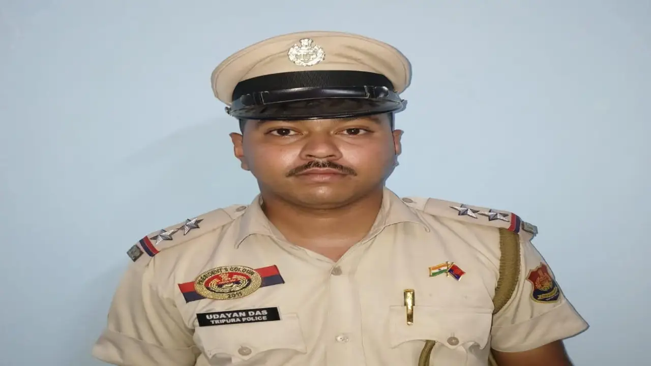 পেঁচারথলের এসআই উদয়ন দাসের চাকরিজীবনে অনিশ্চয়তা