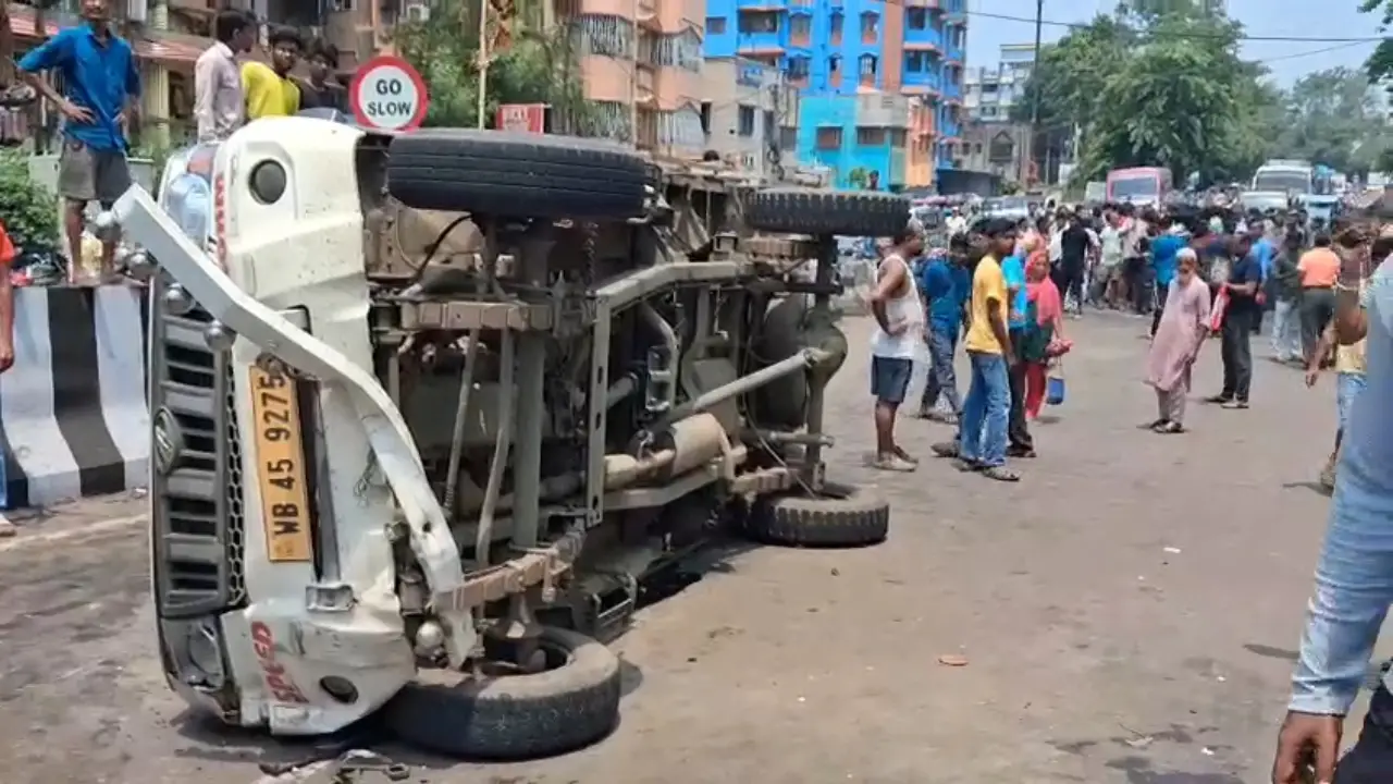 এক ভয়াবহ পথদুর্ঘটনায় দুই ডেলিভারি বয়ের মর্মান্তিক মৃত্যু