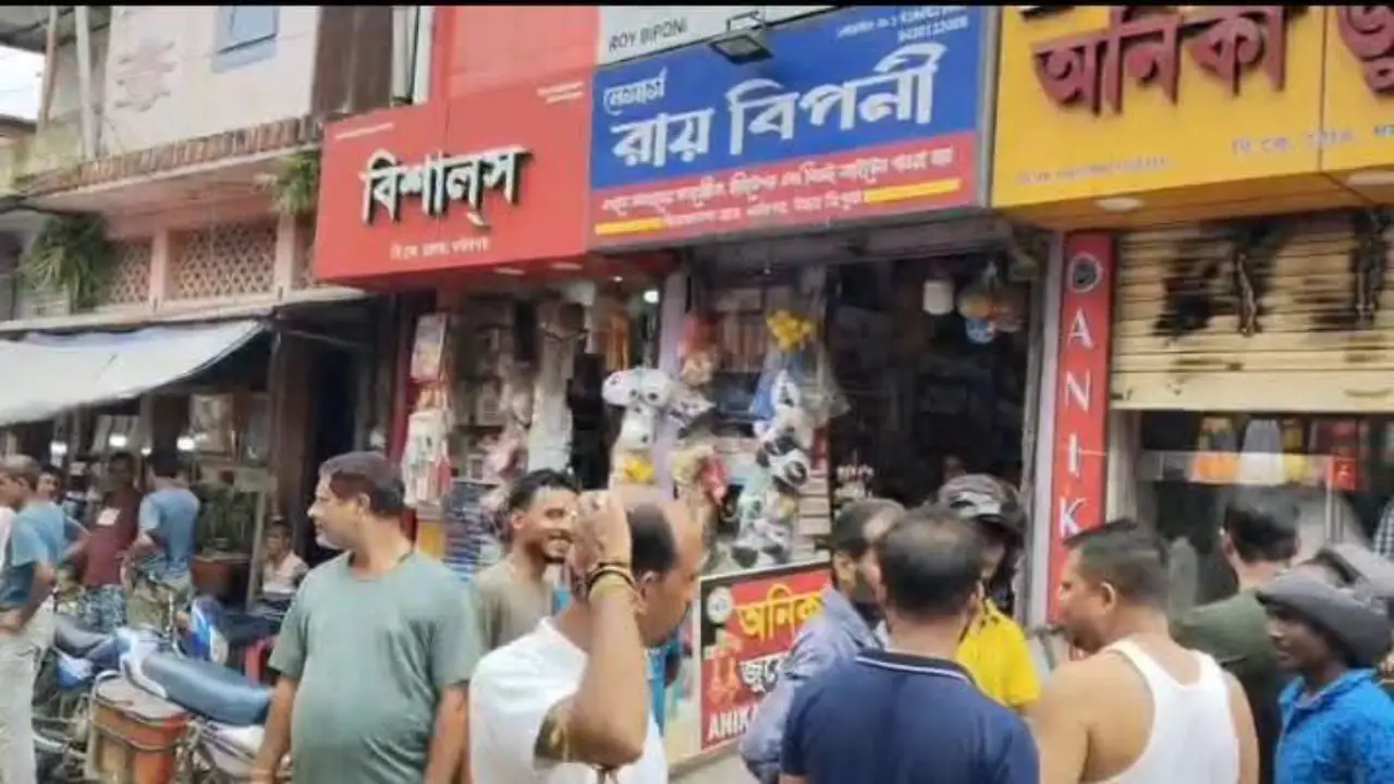 শহরের প্রাণকেন্দ্রে দুঃসাহসিক চুরি ।