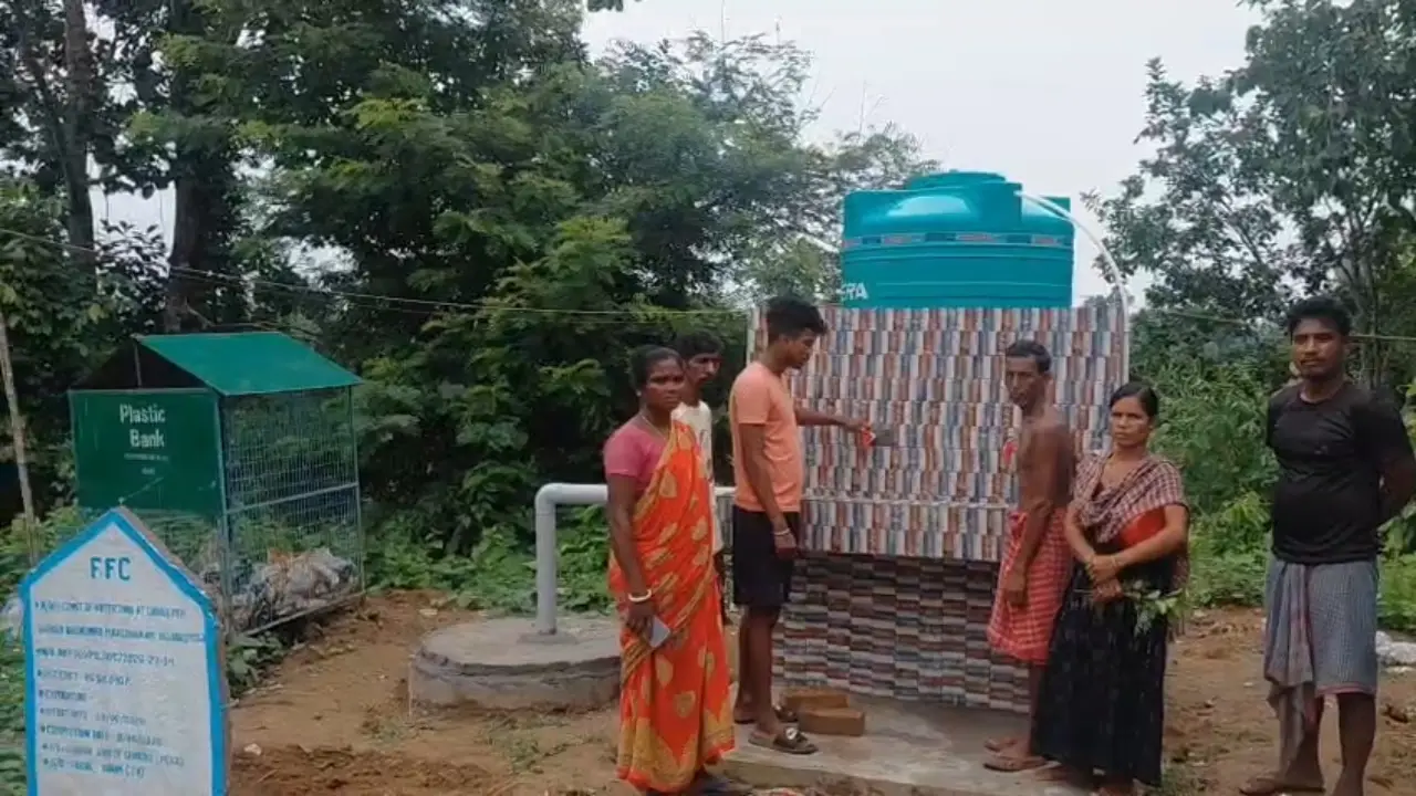 পূর্ব লুধুয়া চা বাগান এলাকায় পানীয় জলের সমস্যা।
