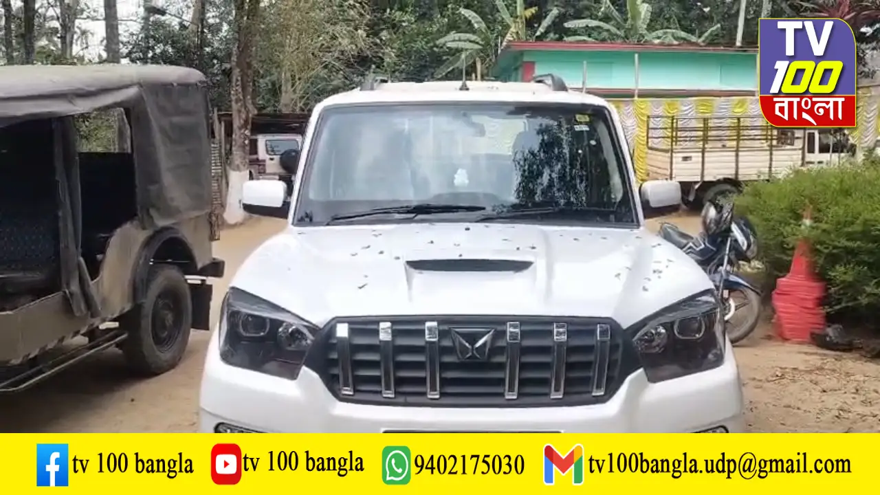 সন্দেহজনক চলার জন্য একটি গাড়ীকে আটক করলো শান্তির বাজার থানার পুলিশ।