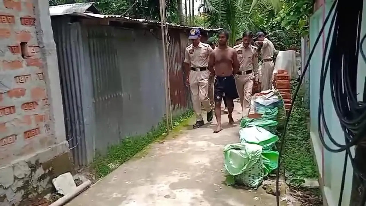 মানসিক ভারসাম্যহীন যুবককে উদ্ধার করে চিকিৎসাকেন্দ্রে পাঠাল আইনসেবা কর্তৃপক্ষ
