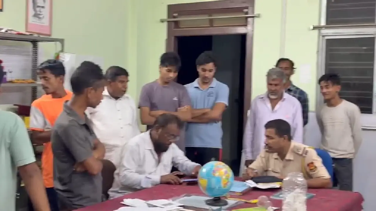 বাঘন উচ্চতর মাধ্যমিক বিদ্যালয়ে দুঃসাহসিক চুরি, তদন্তে পুলিশ।