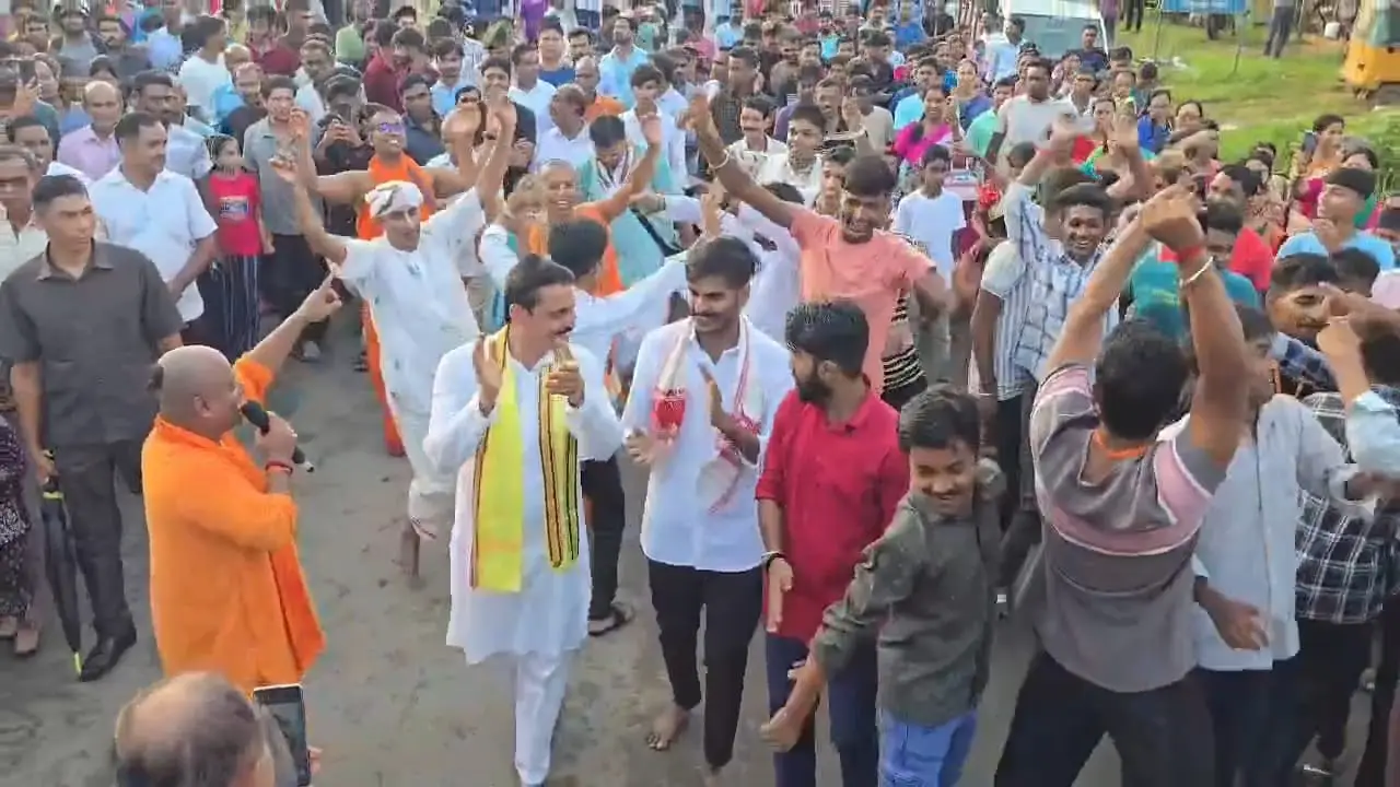 হাজারো হাজারো ভক্তদের সমাগমের মধ্যদিয়ে বাইখোড়ায় অনুষ্ঠীত হয় উল্টো রথযাত্রা।