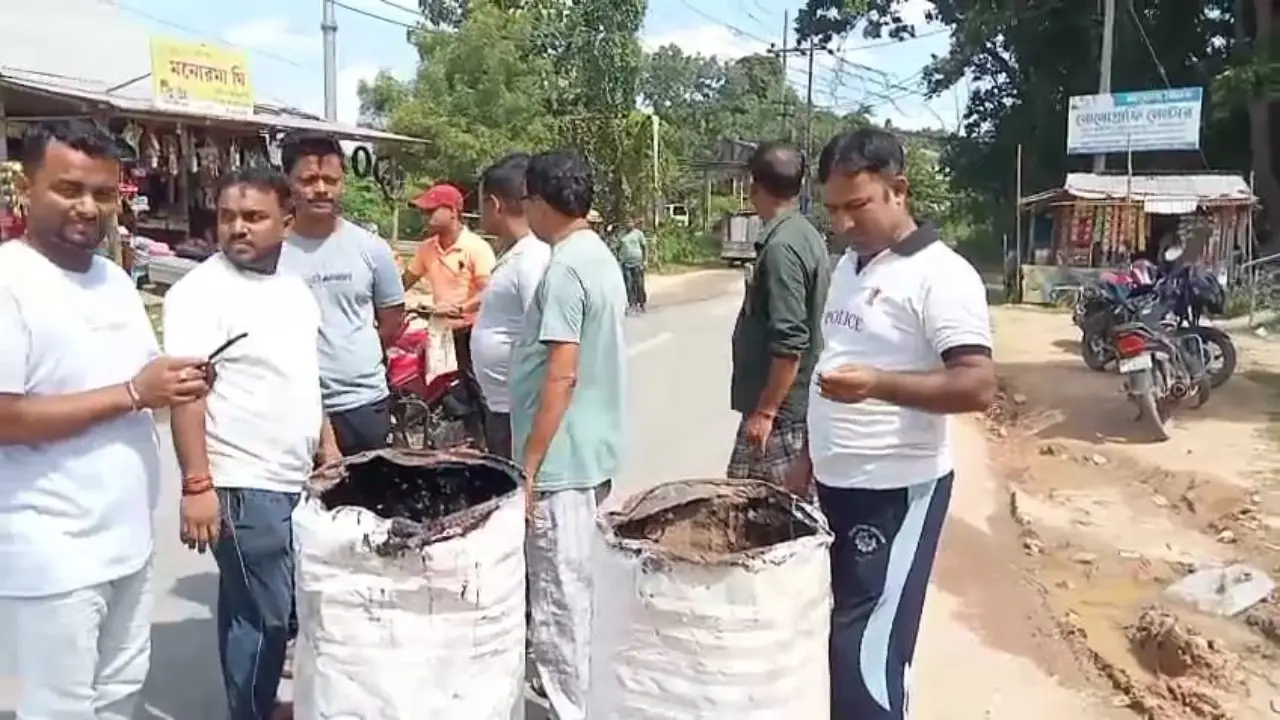 যাত্রাপুরে হঠাৎ মাঠে নামল পুলিশ, সড়কে যা শুরু হলো তাতেই স্বস্তিতে সাধারণ মানুষ