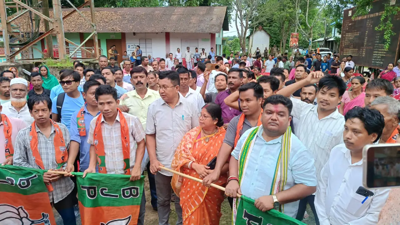 মাতারবাড়িতে রাজনৈতিক আবহে নতুন মোড়, অভিষেক দেবরায়ের কর্মসূচি ঘিরে জোর চর্চা