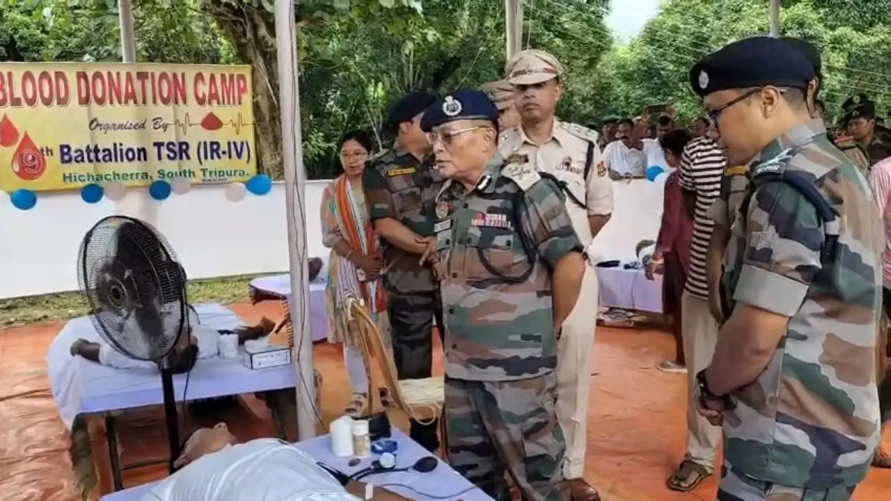নবম বাহিনী টি এস আর এর উদ্দ্যোগে অনুষ্ঠীত করাহয় এক রক্তদান শিবির।