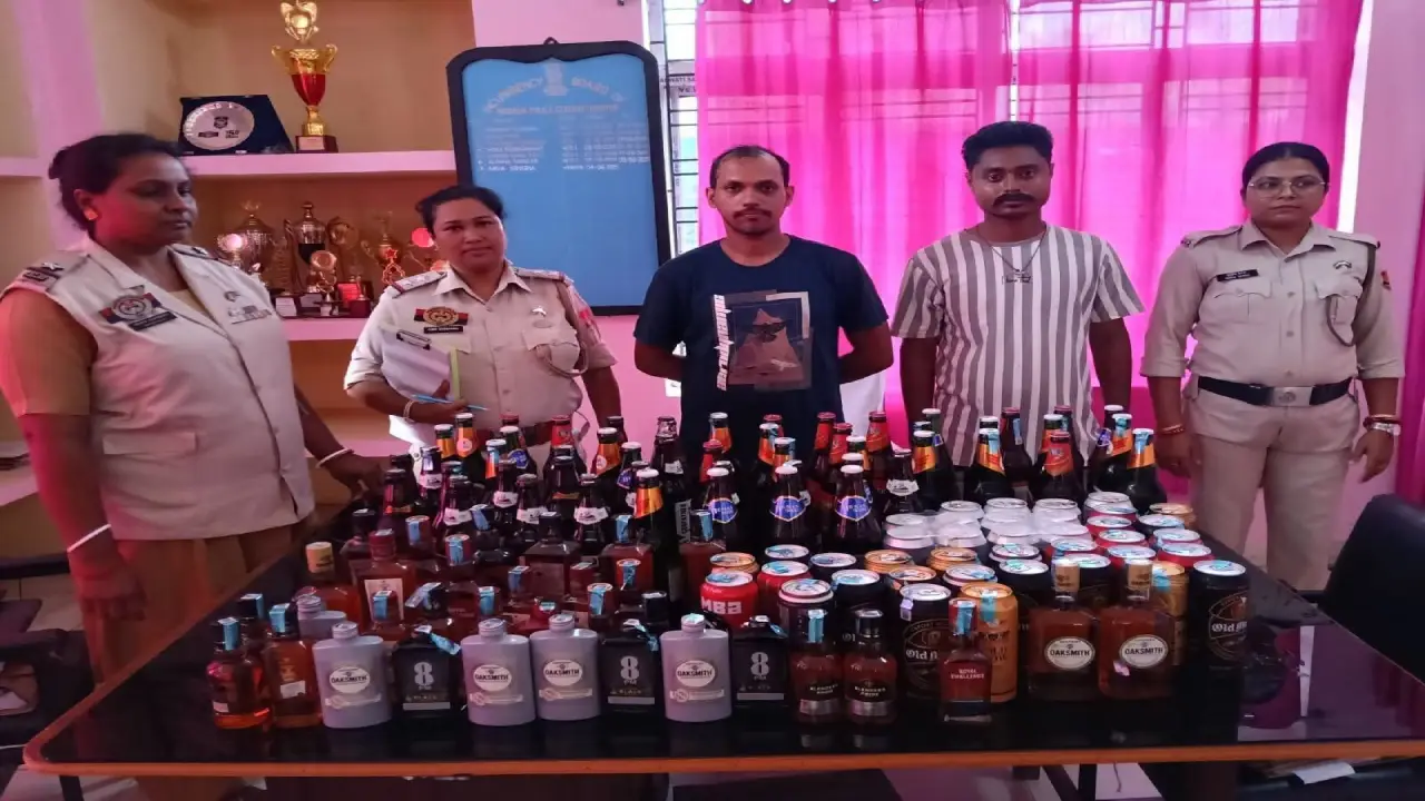ঘুমিয়ে থাকা রাধাকিশোরপুর মহিলা থানার পুলিশ জেগে উঠলো মদ বিরোধী অভিযানে ।