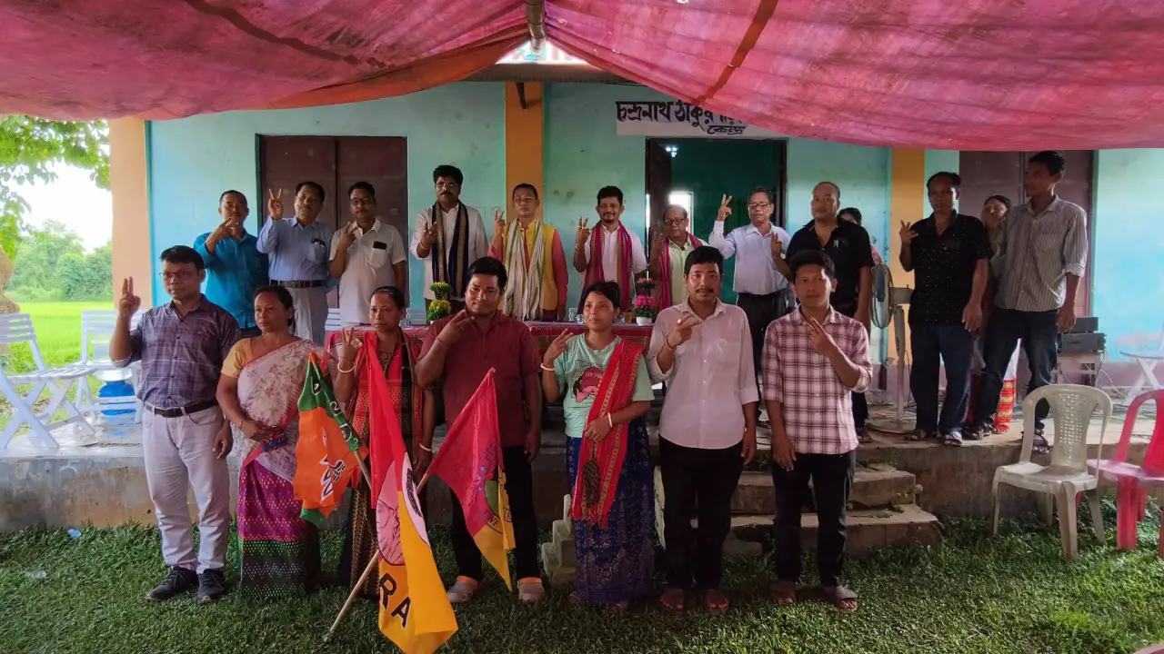 চন্দ্রনাথ ঠাকুরপাড়ায় এনডিএর নির্বাচনী সভা উন্নয়ন ও শান্তির বার্তা, জোট প্রার্থীর পক্ষে ভোটের আবেদন