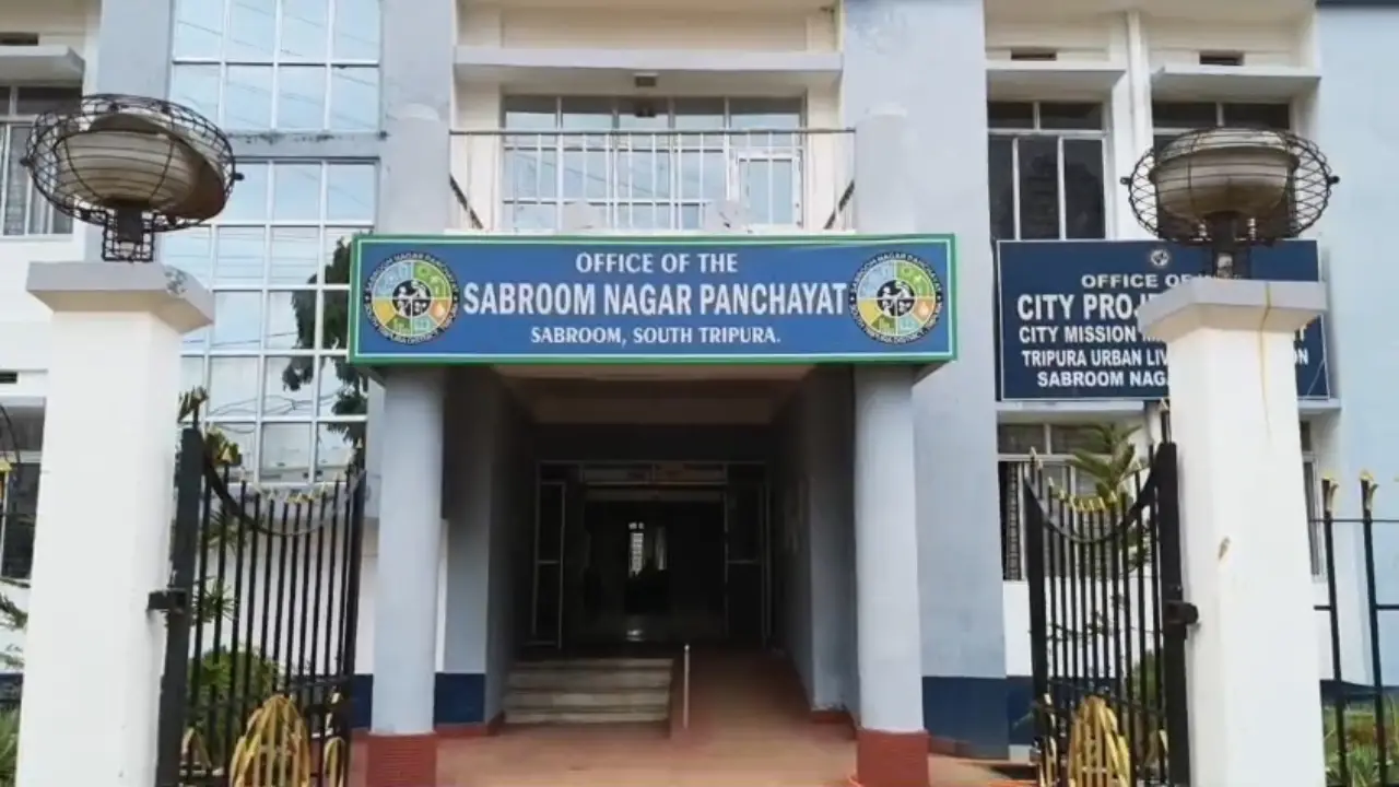প্রধানমন্ত্রী জল জীবন মিশনের প্রকল্পের নির্মাণ কাজ ঘিরে সাব্রুমে ক্ষোভ, উঠছে একাধিক প্রশ্ন ?