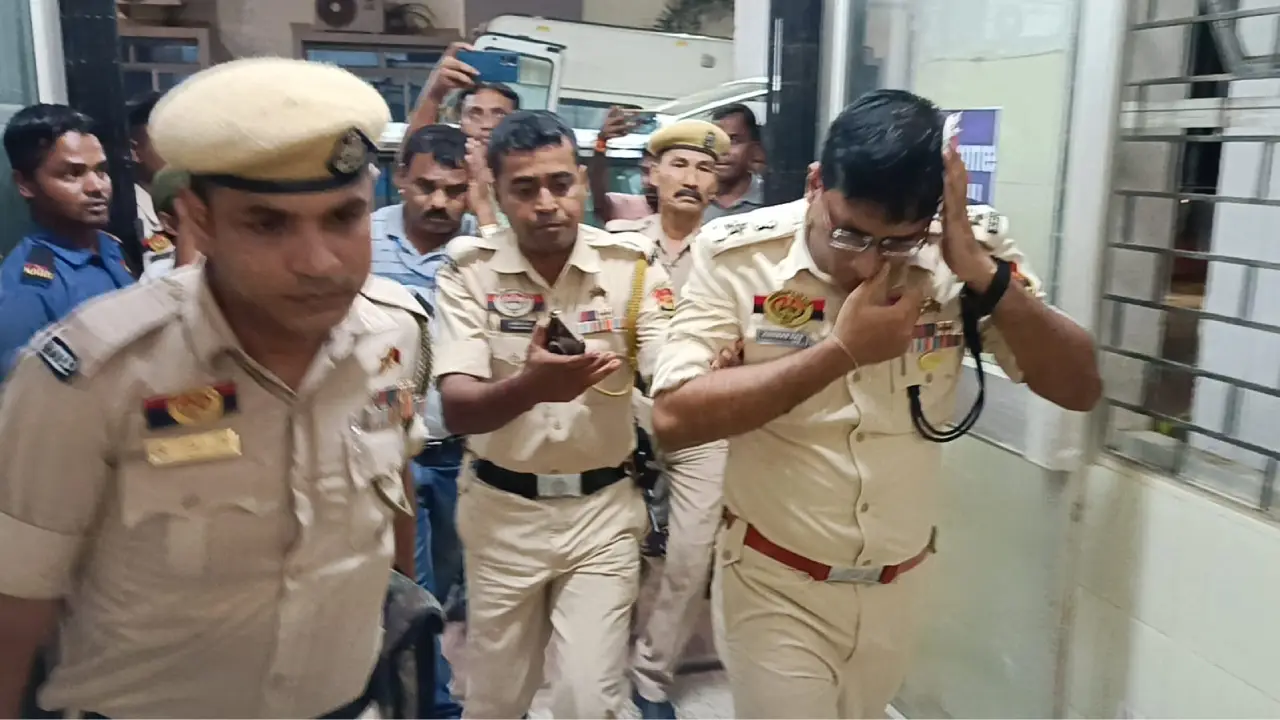 ভোটের মাঝেই মাতাবাড়িতে পরিস্থিতি উত্তপ্ত, আক্রান্ত জেলা পুলিশ সুপার! ঘটনাস্থল থেকে হাসপাতালে ছুটোছুটি