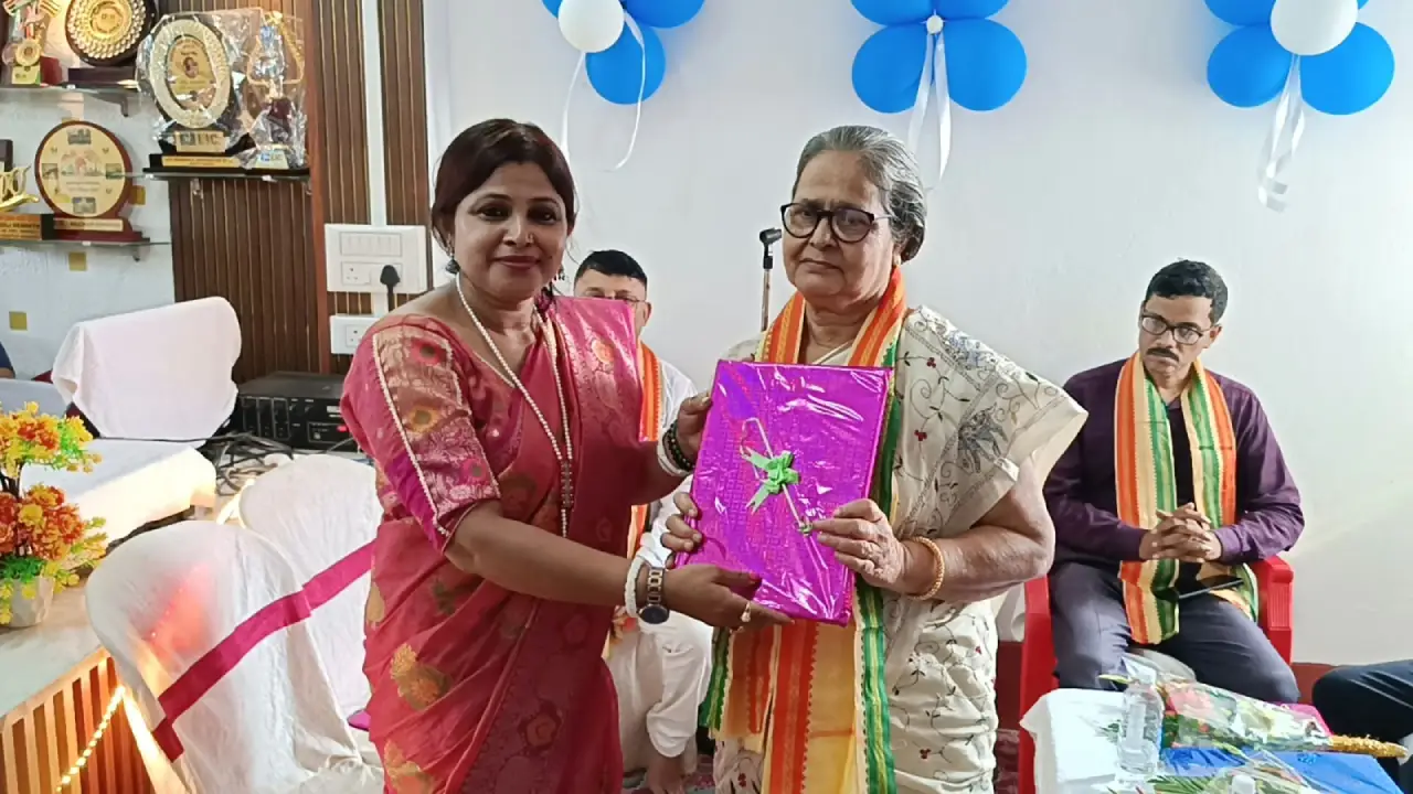 উদয়পুর রমেশ চৌহমুনী স্থিত এলআইসি প্রিমিয়াম পয়েন্ট এর শুভ উদ্বোধন হলো।