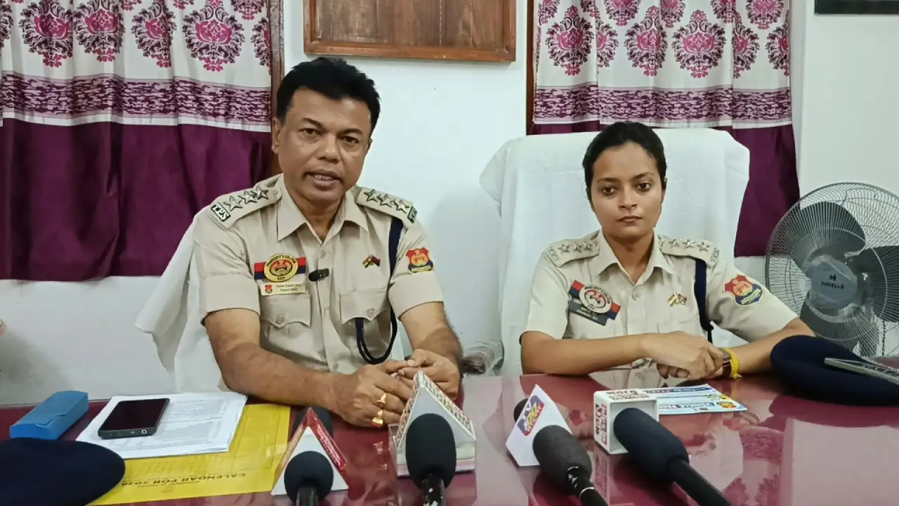উদয়পুরে পুজোর যান নিয়ন্ত্রণে দ্বিমুখী নীতি? ট্রাফিক দপ্তরের সিদ্ধান্ত ঘিরে চর্চা তুঙ্গে