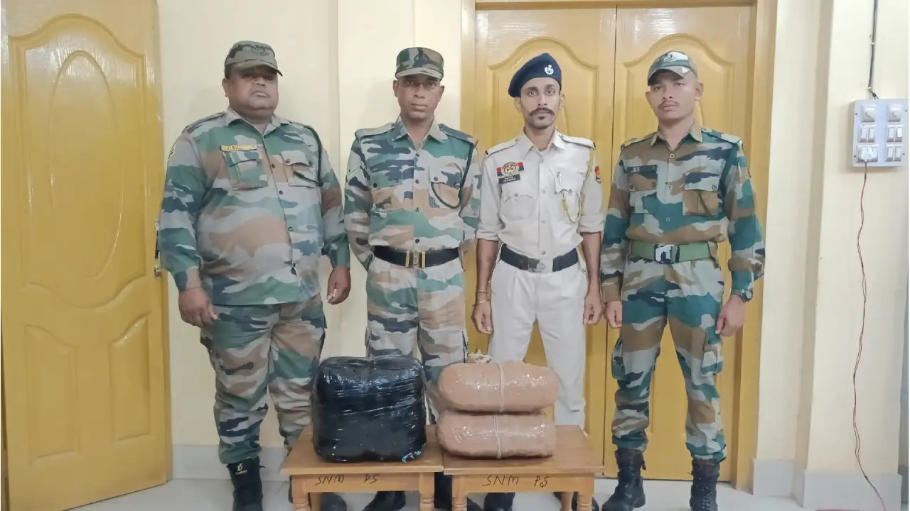 ধনপুর  বর্ডার রোডে পেট্রোলিং করার সময় ১০ কেজি শুকনো গাঁজা উদ্ধার করা হয় ।