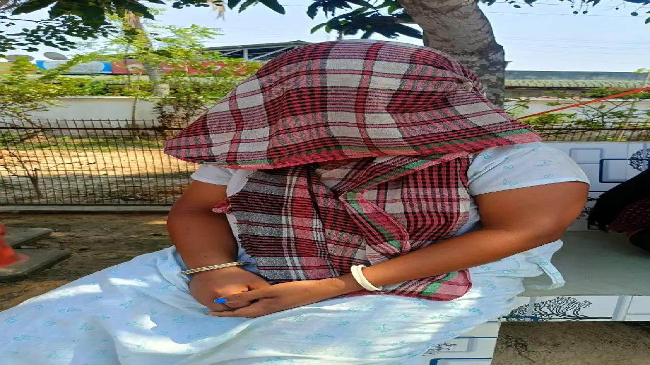 হার্বাতলীতে নারকীয় কাণ্ড! গৃহবধূর চিৎকার শুনে ছুটে এলেন প্রতিবেশীরা